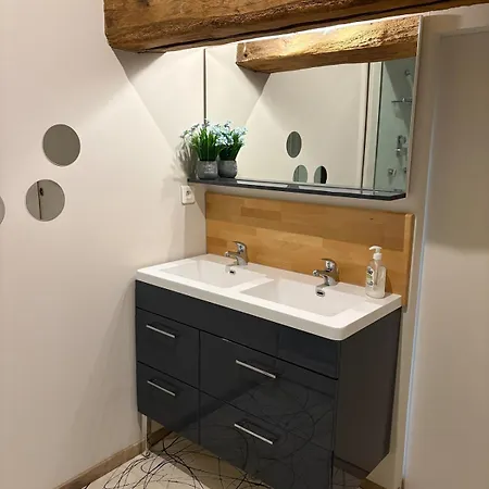 Les Glaneuses Le Grand 8 Centre-bourg 3 Min Du Puy Dufou Les Épesses