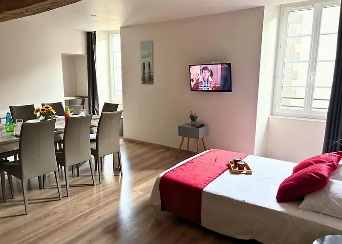 Les Glaneuses Le Grand 8 Centre-bourg 3 Min Du Puy Dufou 아파트 *