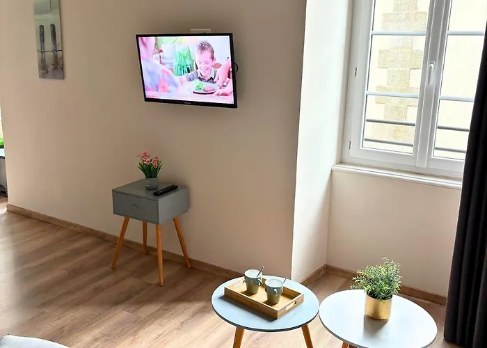 Les Glaneuses Le Grand 8 Centre-bourg 3 Min Du Puy Dufou 아파트