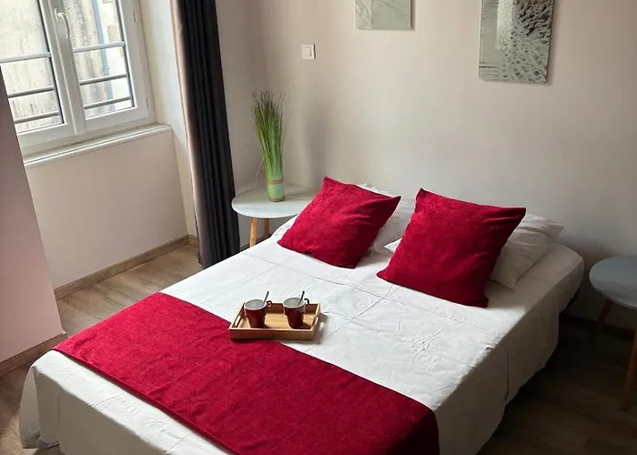 아파트 Les Glaneuses Le Grand 8 Centre-bourg 3 Min Du Puy Dufou *